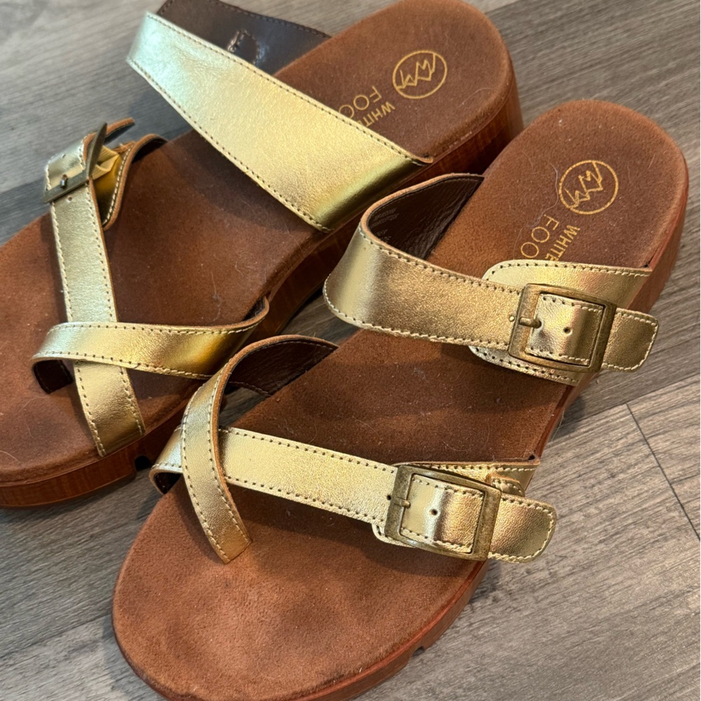 White Mountain Sandals Gold Metallic